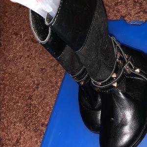 New children’s place boots